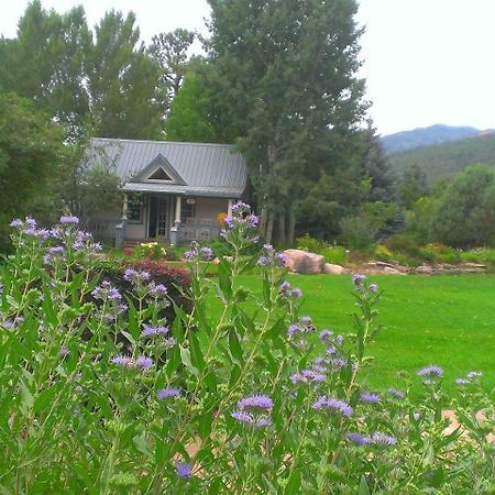 Apple Orchard Inn Hermosa Esterno foto