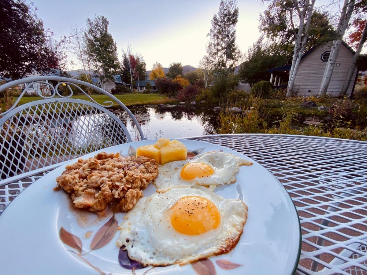 Apple Orchard Inn Hermosa Esterno foto
