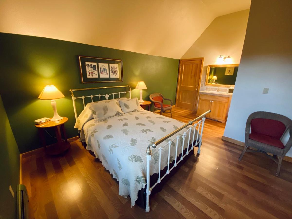 Apple Orchard Inn Hermosa Esterno foto