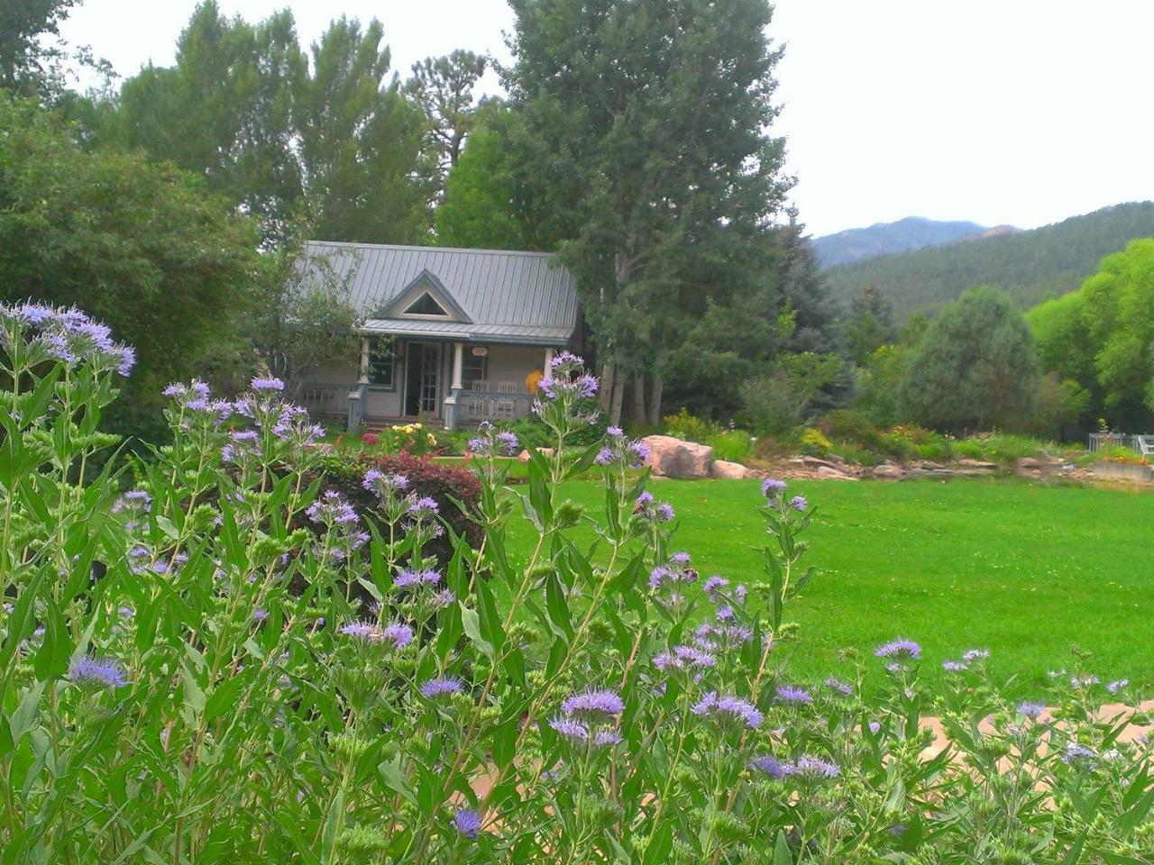 Apple Orchard Inn Hermosa Esterno foto