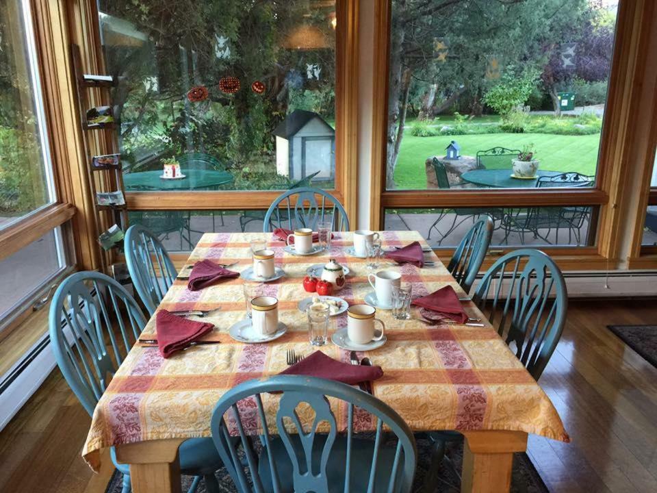 Apple Orchard Inn Hermosa Esterno foto