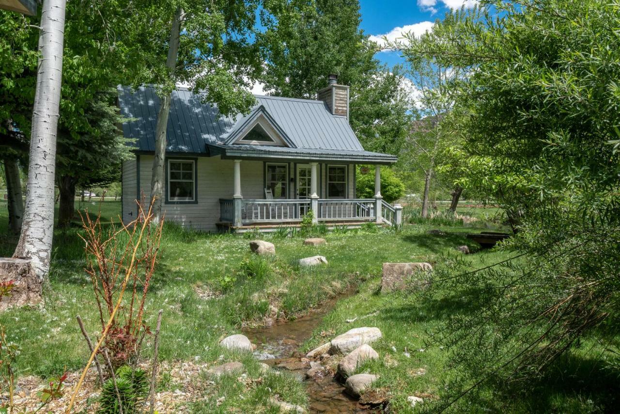 Apple Orchard Inn Hermosa Esterno foto