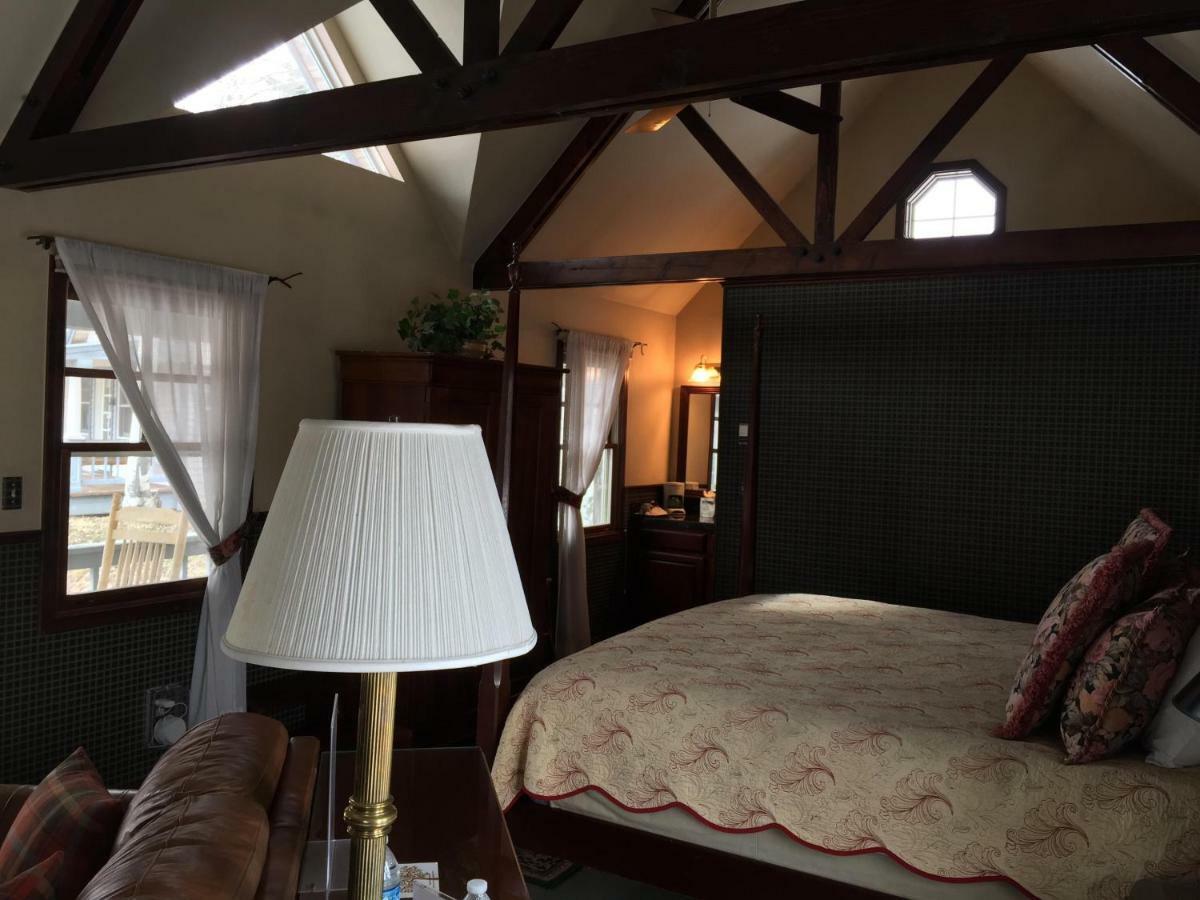 Apple Orchard Inn Hermosa Esterno foto